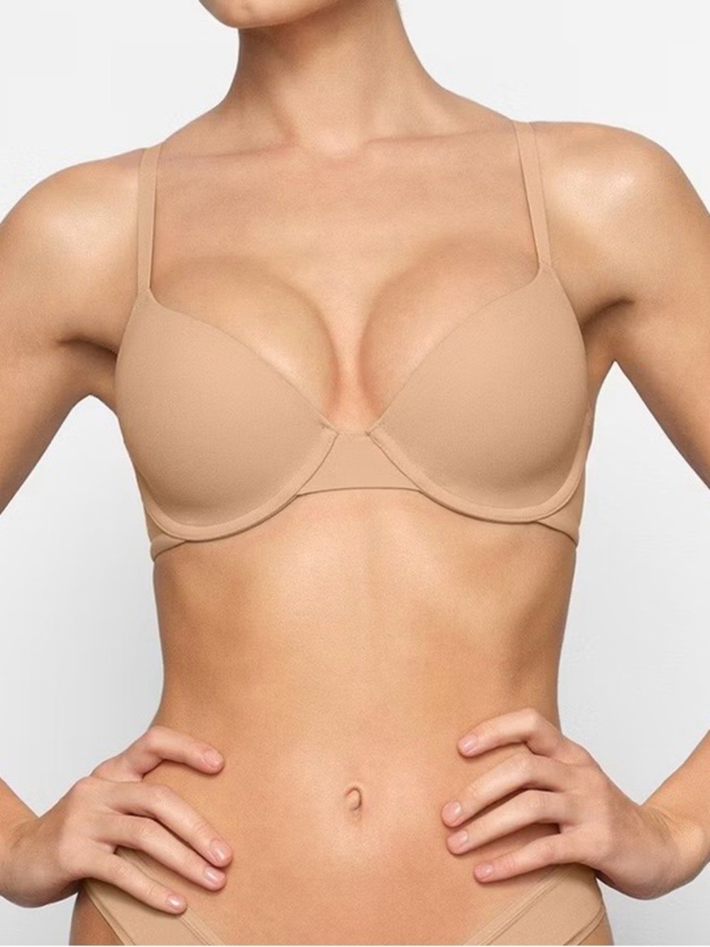 SKIMS Nude Beige Seamless Scoop Bra